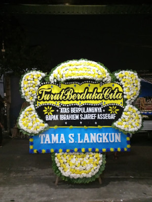 Papan Bunga Duka di Sindangraja